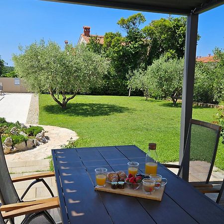 Apartmani Grzinic Rovigno Esterno foto