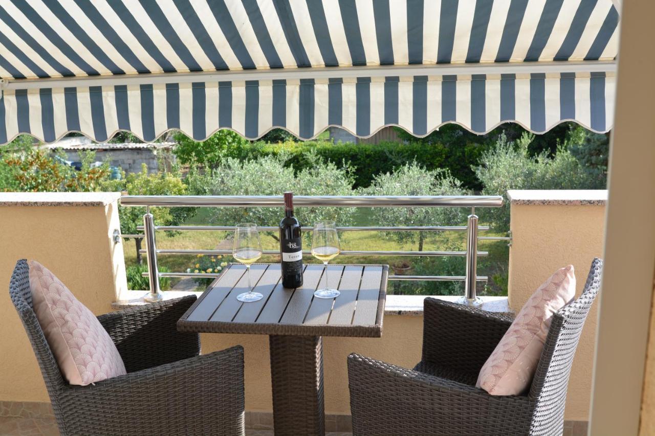 Apartmani Grzinic Rovigno Esterno foto