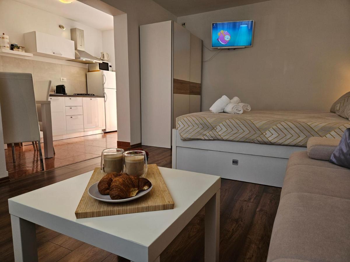 Apartmani Grzinic Rovigno Esterno foto