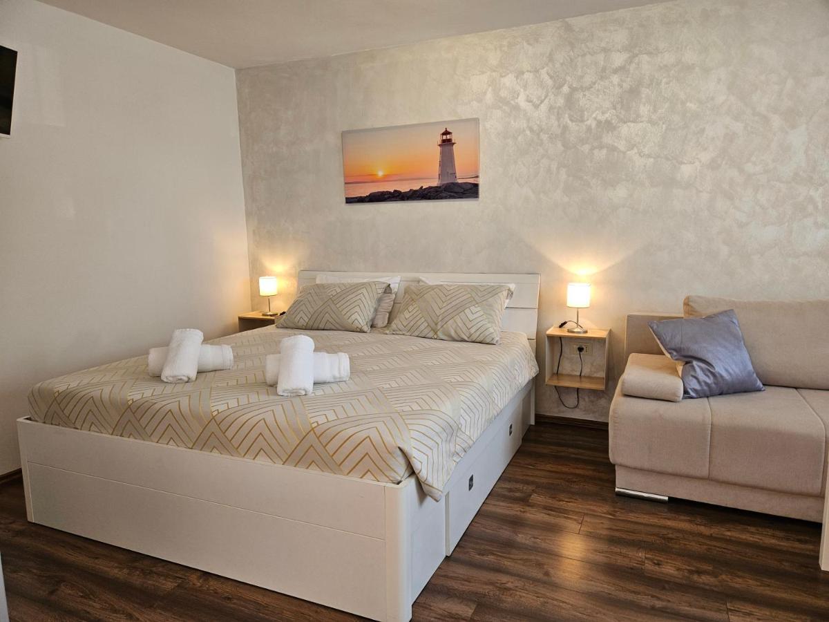 Apartmani Grzinic Rovigno Esterno foto