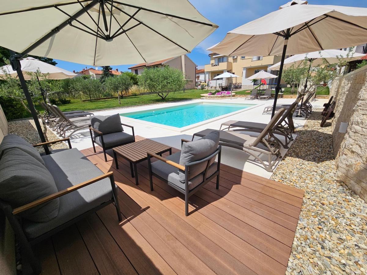 Apartmani Grzinic Rovigno Esterno foto