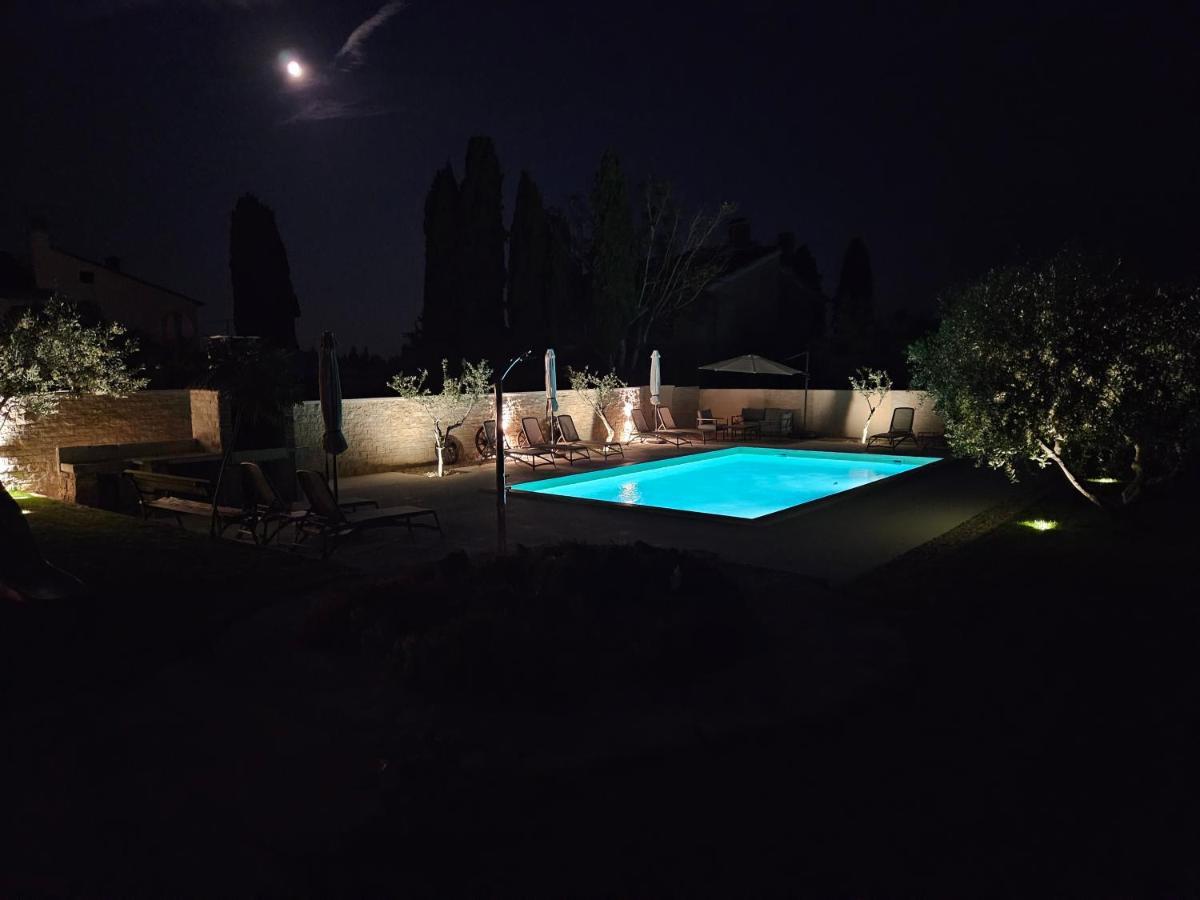 Apartmani Grzinic Rovigno Esterno foto