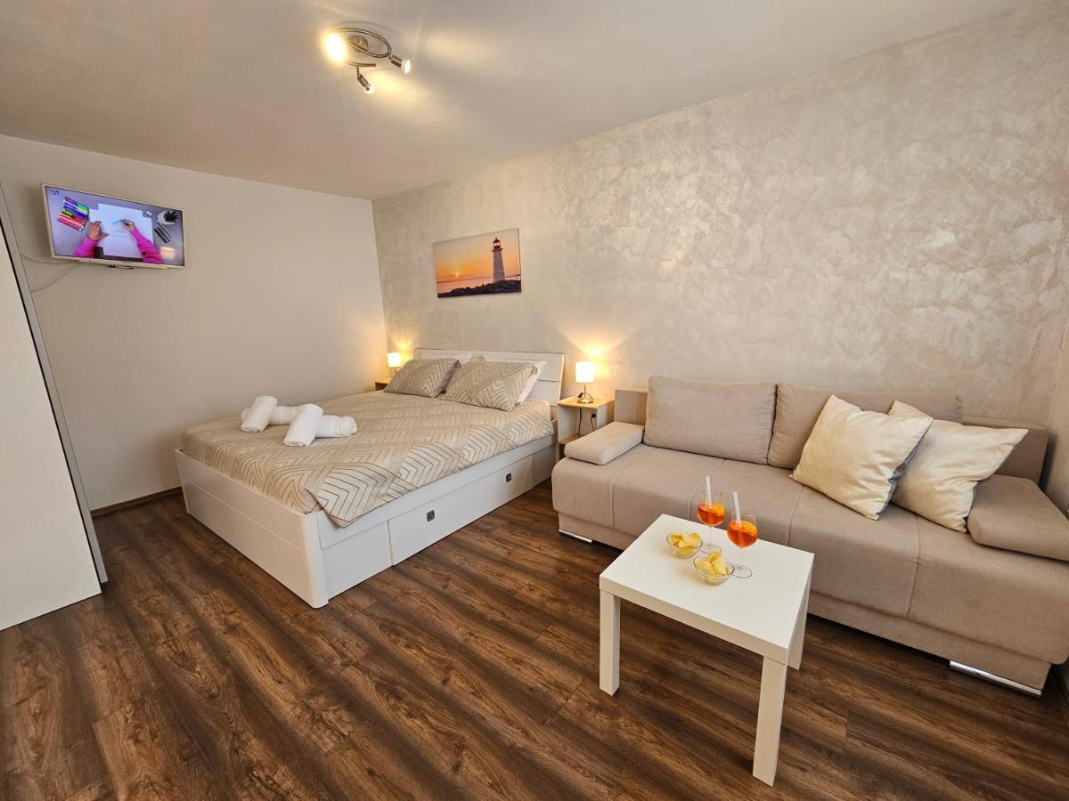 Apartmani Grzinic Rovigno Esterno foto