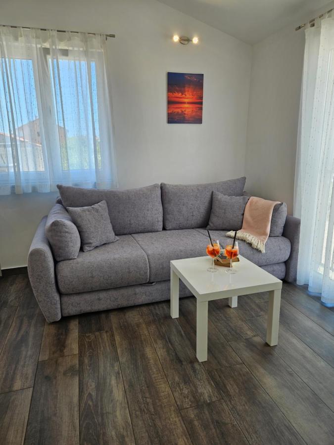 Apartmani Grzinic Rovigno Esterno foto