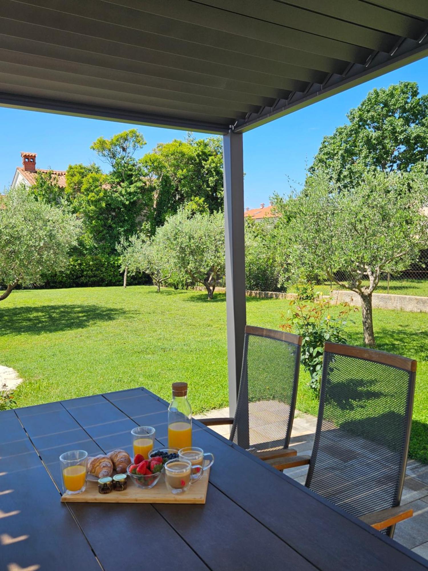 Apartmani Grzinic Rovigno Esterno foto