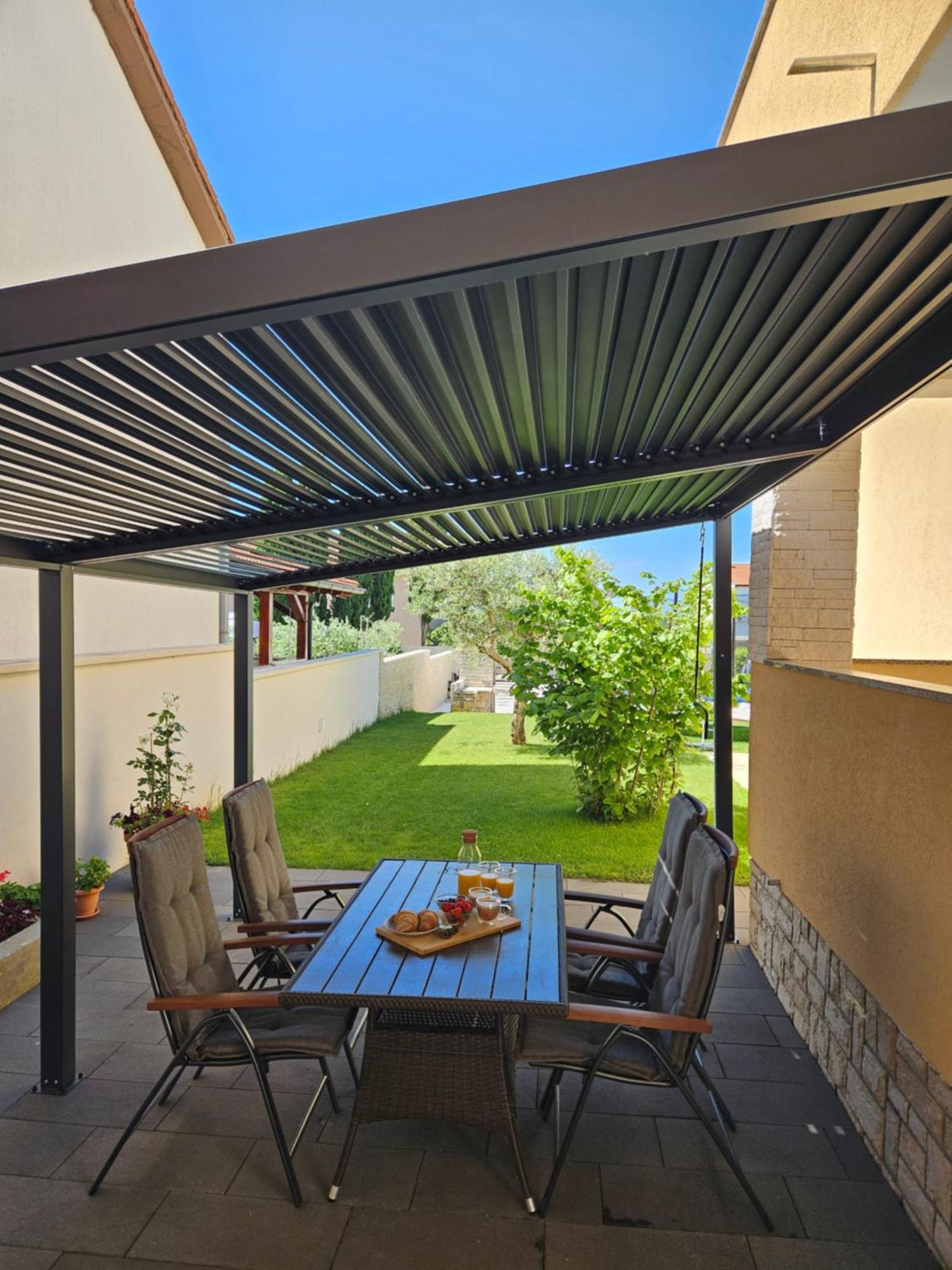 Apartmani Grzinic Rovigno Esterno foto